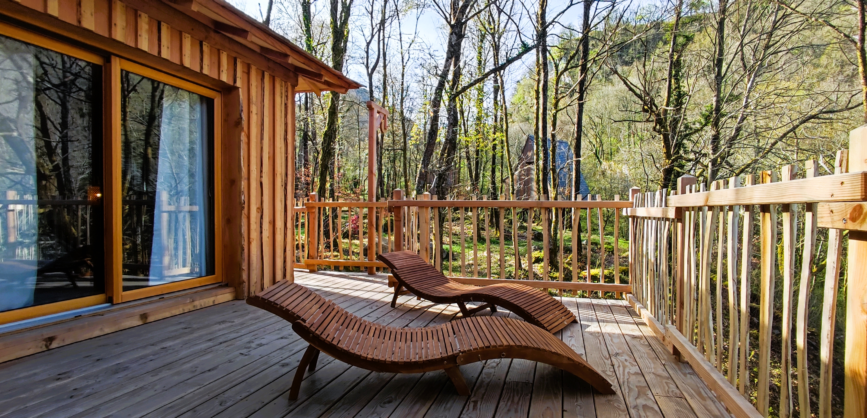 cabane avec terrasse